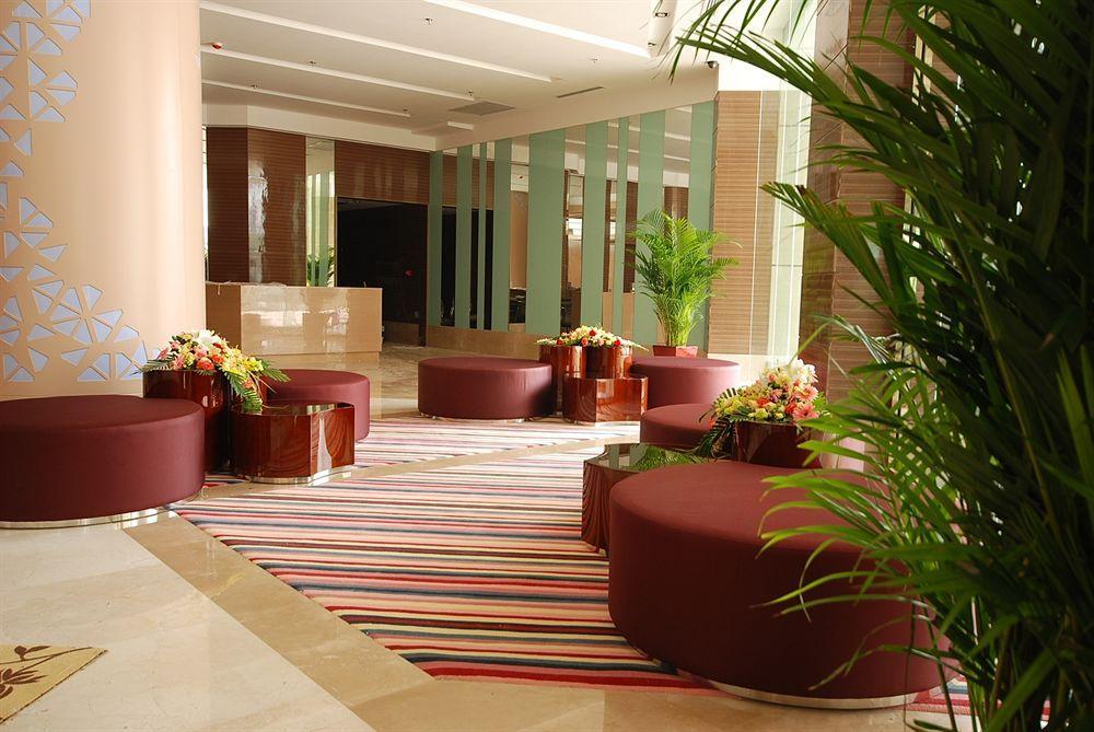 อินโซนการ์แลนด์โฮเต็ลจิแนน Hotel จี่หนาน ภายนอก รูปภาพ