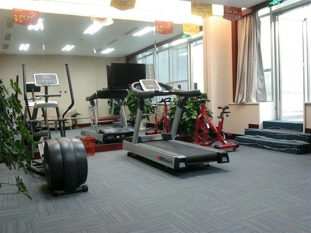 อินโซนการ์แลนด์โฮเต็ลจิแนน Hotel จี่หนาน ภายนอก รูปภาพ