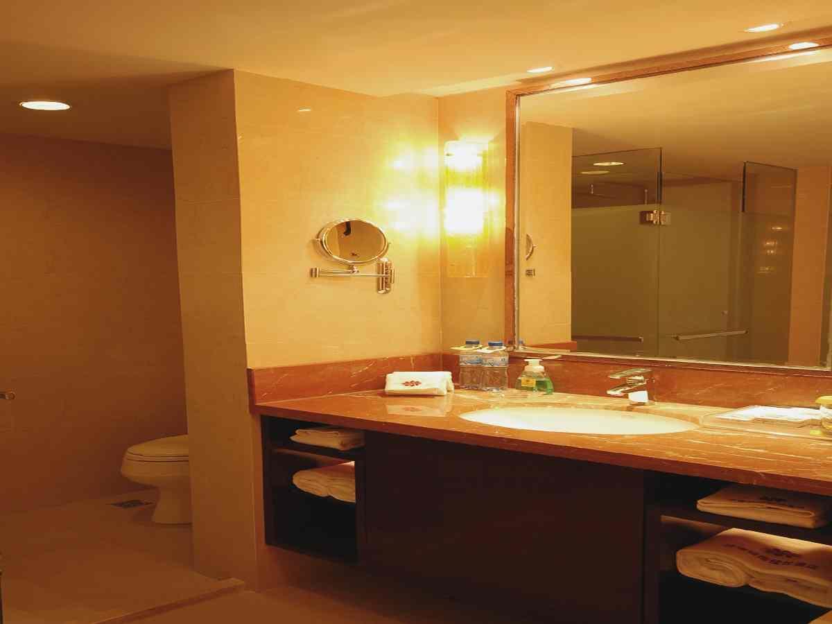 อินโซนการ์แลนด์โฮเต็ลจิแนน Hotel จี่หนาน ภายนอก รูปภาพ